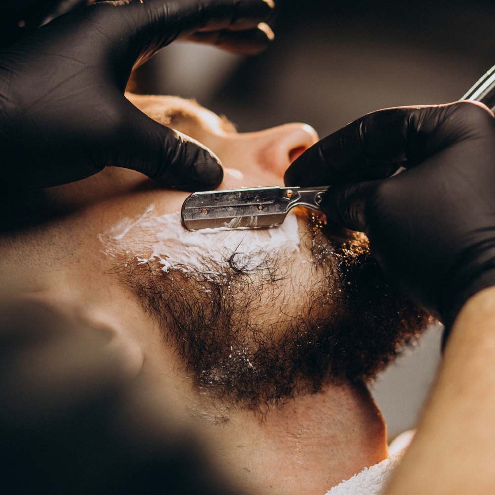 Baard trimmen en scheren